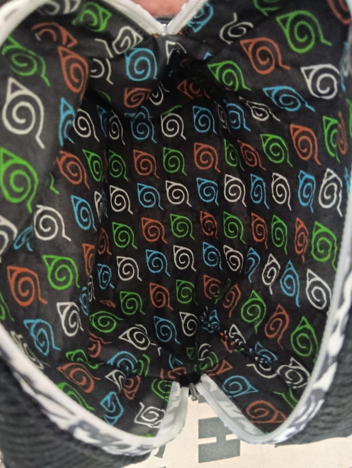 Petite trousse faite main avec doublure en tissu imprimé