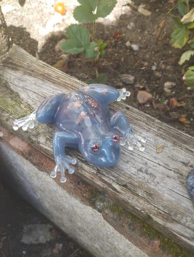 Grenouille décorative en résine époxy faite main – Décoration artisanale