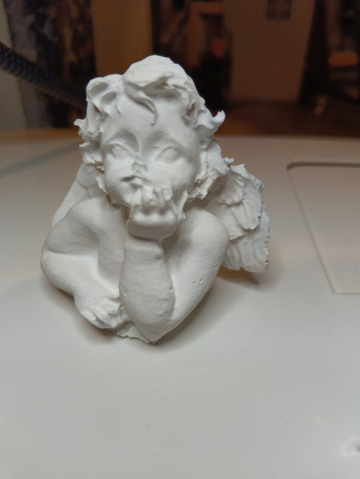 Petit ange en jesmonite modèle 1