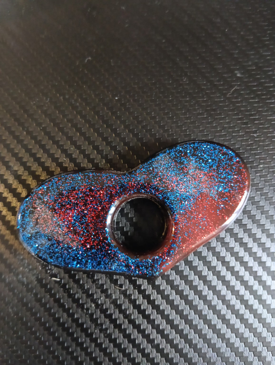 Modèle 13 - Cœur rouge et bleu pailleté - Bague de lecture artisanale en résine époxy