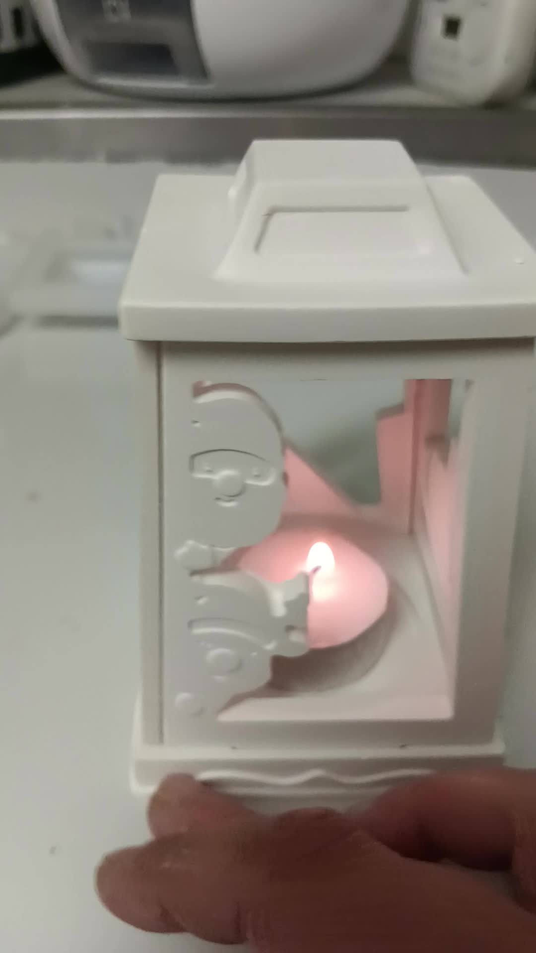 Lanterne de Noël blanche, détail d’un côté interchangeable